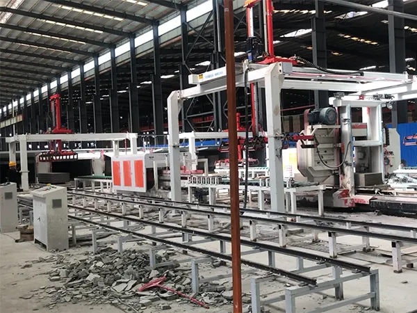 Ligne de production de panneaux muraux en béton de céramsite sur le site du client